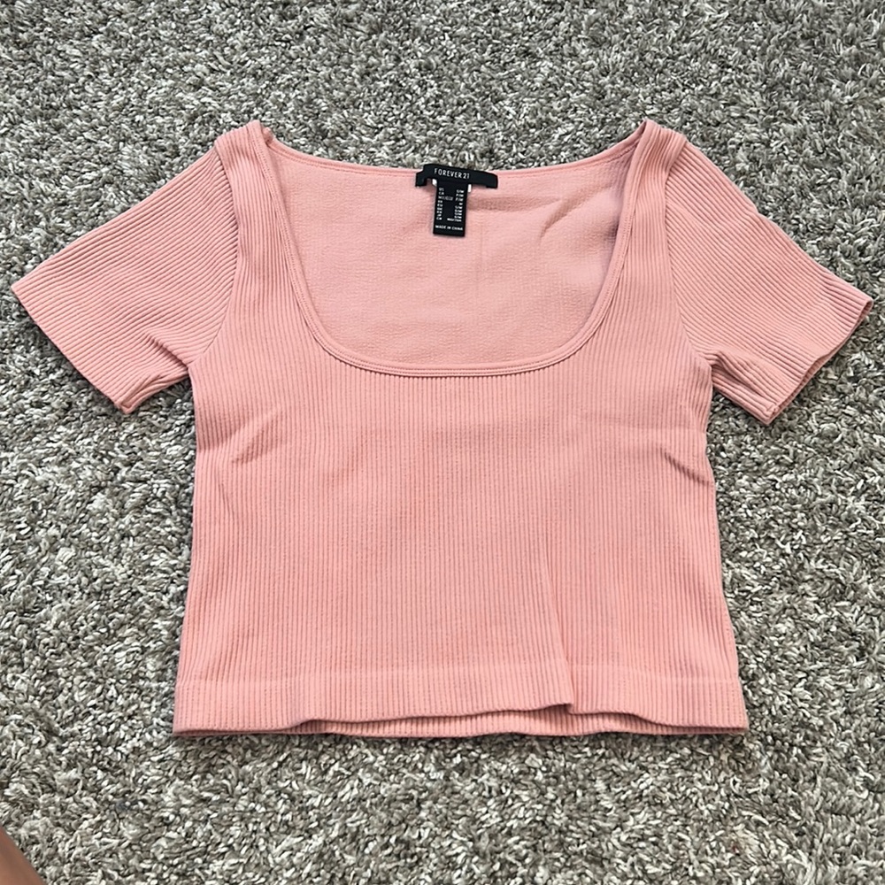Forever 21 pink ribbed T-shirt size small/medium